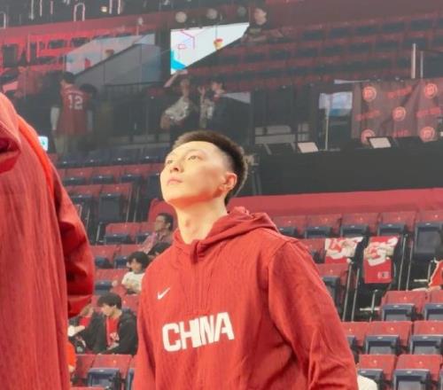 京津争霸中,锋哑火,巨汉全场得,香港赛马场,赛程安排,赛果查询,马匹资料,赛事动态