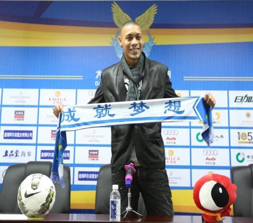 山西队以,战胜四川,球员表现,香港赛马场,赛程安排,赛果查询,马匹资料,赛事动态