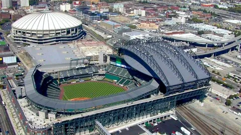 库里率勇士险胜尼克斯，28分7助攻5篮板助球队赛季横扫对手，豪取7连胜