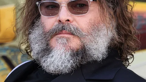 “甲亢球迷C罗迷遇挑衅梅西粉丝，情绪激动离场”